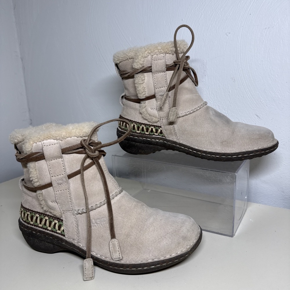 UGG Australia Cove 5178 Ankle Boots Leather Sheepskin Light Beige Women's Size 6